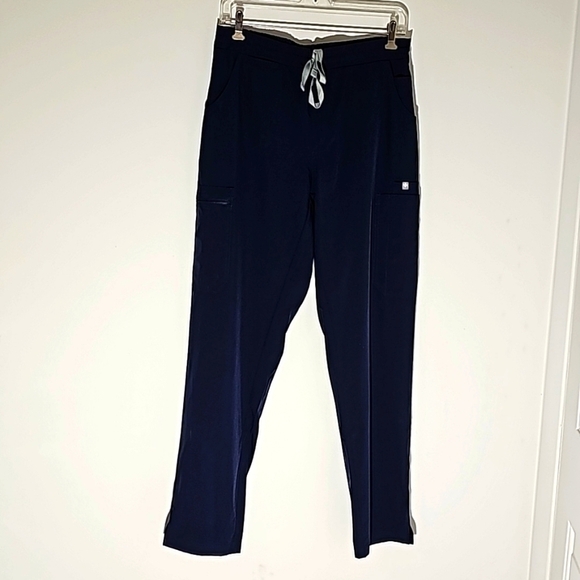 Figs medical pants. Blue size medium. Cargo pockets. Excellent condition. - Picture 1 of 12